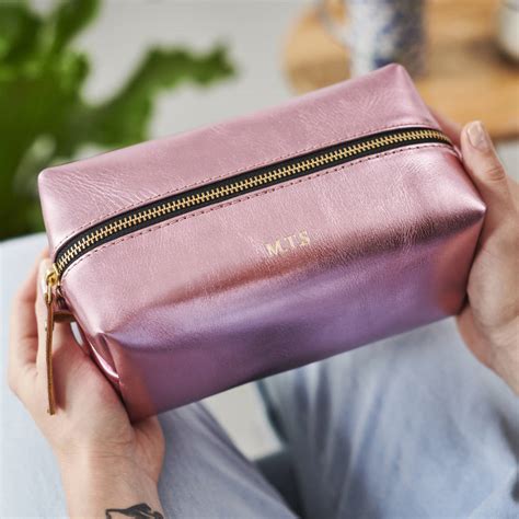 personalised wash bags for women.